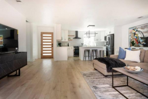 Contemporary 3-BR home w/ deck & spacious backyard